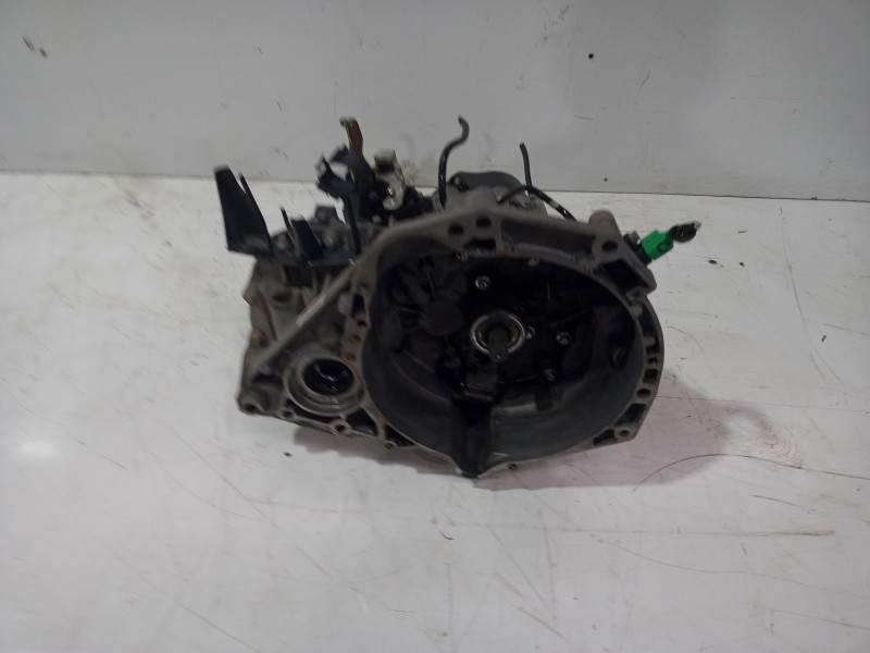 Recambio de caja cambios para nissan micra (k12e) acenta referencia OEM IAM 8200137170  