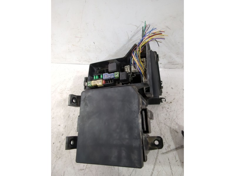 Recambio de caja reles / fusibles para nissan qashqai i (j10, nj10) 1.5 dci referencia OEM IAM 24383BB50A  