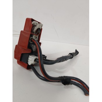 Recambio de borna postiva para toyota yaris active referencia OEM IAM 826205270  