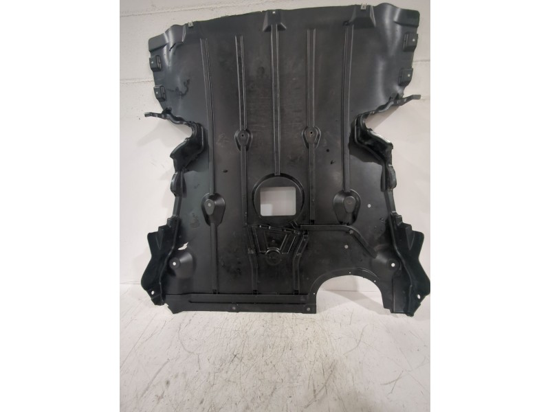 Recambio de cubrecarter para bmw 1 (e87) 120 d referencia OEM IAM 517571409839  