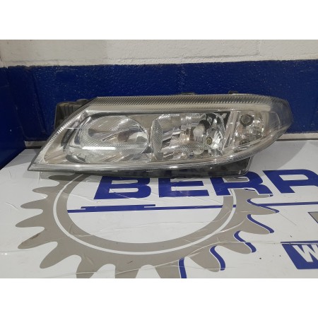 Recambio de faro izquierdo para renault laguna ii grandtour (kg0) referencia OEM IAM 89003523P  