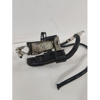 Recambio de borna negativa para toyota yaris active referencia OEM IAM 2885040020  