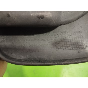 Recambio de molduras para kia carnival 2.9 crdi cat referencia OEM IAM 868314D000 / 86832-4D000  