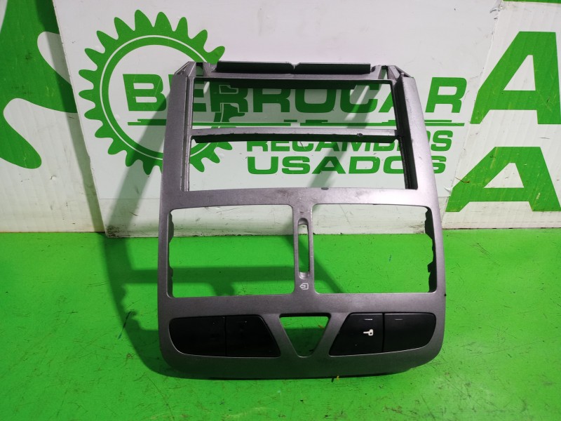 Recambio de moldura para peugeot 307 (s1) xn referencia OEM IAM 9634505077  