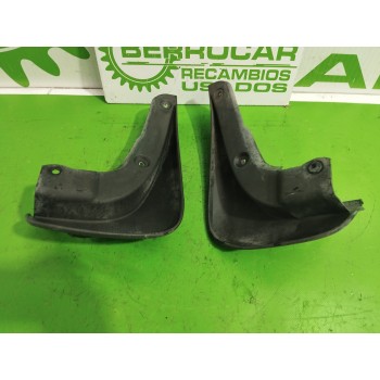 Recambio de molduras para kia carnival 2.9 crdi cat referencia OEM IAM 868314D000 / 86832-4D000  