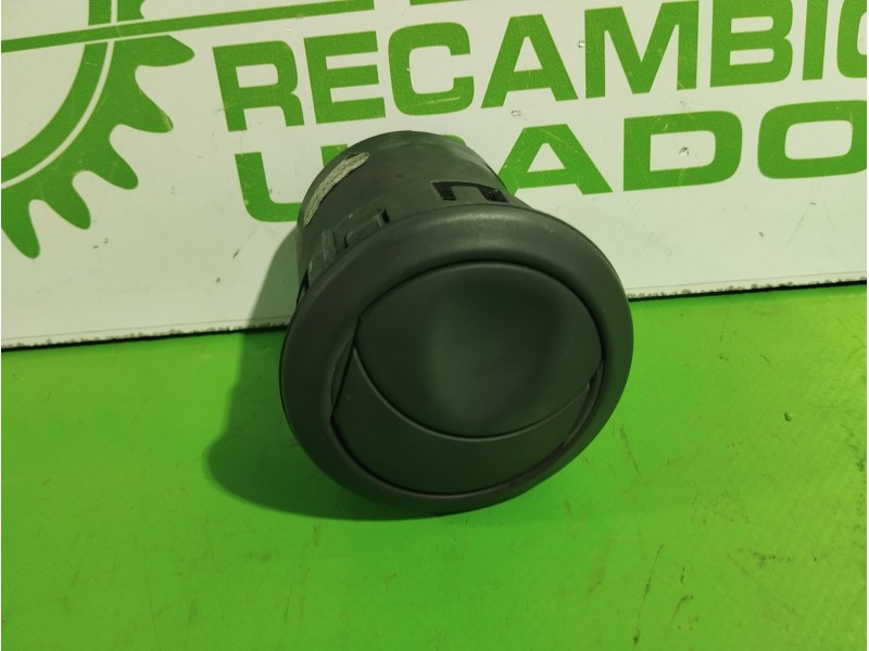 Recambio de rejilla aireadora para iveco daily caja cerrada (1999 =>) 2.8 diesel cat referencia OEM IAM A504224706  