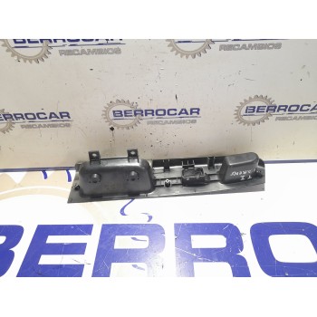 Recambio de moldura lateral para kia carens 2.0 turbodiesel cat referencia OEM IAM 0K2FA66370  