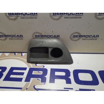 Recambio de moldura lateral para kia carens 2.0 turbodiesel cat referencia OEM IAM 0K2FA68870  