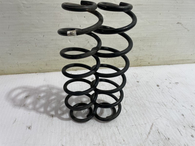 Recambio de muelle amortiguacion para volkswagen golf vii lim. (5g1) comfortline bluemotion referencia OEM IAM 5Q0511121  