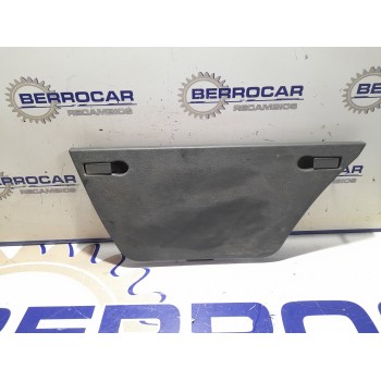 Recambio de moldura para kia carens 2.0 turbodiesel cat referencia OEM IAM 0K2KB688Y0  