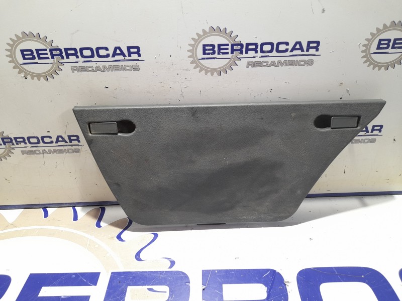 Recambio de moldura para kia carens 2.0 turbodiesel cat referencia OEM IAM 0K2KB688Y0  