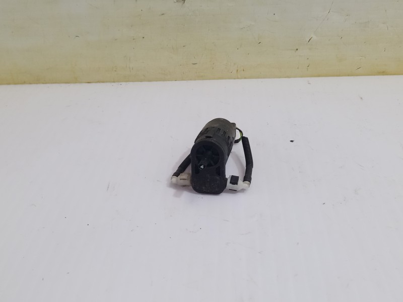 Recambio de bomba limpia para volkswagen polo (6c1) a-polo referencia OEM IAM 1K6955651  