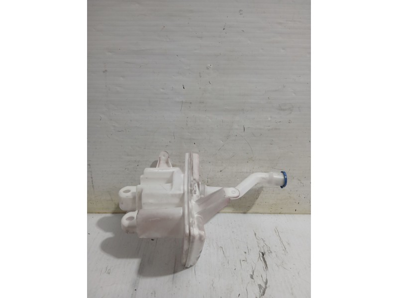 Recambio de deposito limpia para toyota auris (_e15_) 1.33 dual-vvti (nre150_) referencia OEM IAM 8531502230  