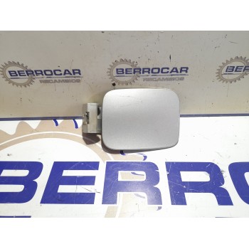 Recambio de tapa exterior combustible para kia carens 2.0 turbodiesel cat referencia OEM IAM 0K2FA42410  