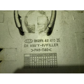 Recambio de tapa exterior combustible para kia carens 2.0 turbodiesel cat referencia OEM IAM 0K2FA42410  