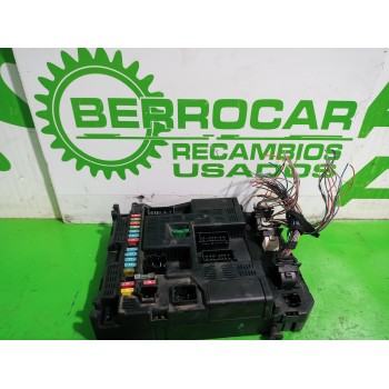 CAJA RELES / FUSIBLES 2697004 