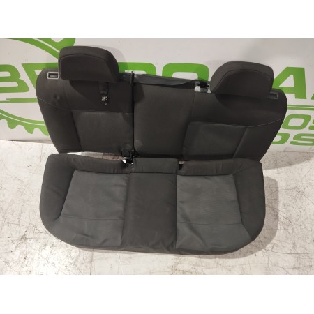 Recambio de asientos traseros para opel astra h berlina essentia referencia OEM IAM 13148135 / 13146982  