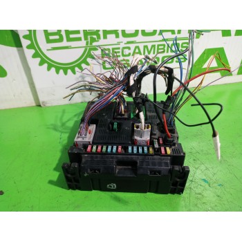 Recambio de caja reles / fusibles para peugeot 307 (s1) xn referencia OEM IAM 2697004  