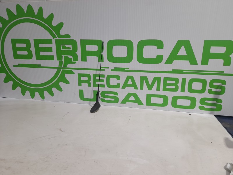 Recambio de antena para citroën c3 1.4 hdi referencia OEM IAM 81622001  