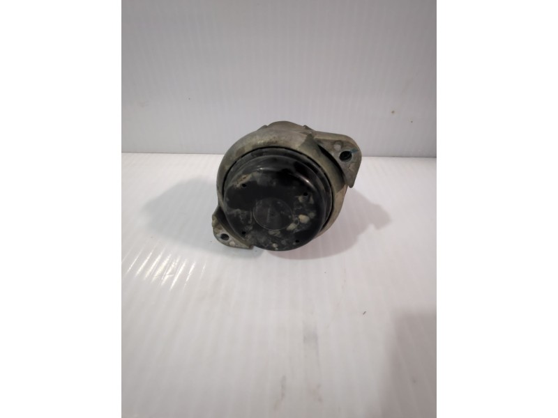 Recambio de soporte motor derecho para bmw 1 (e87) 120 d referencia OEM IAM 22116768800  