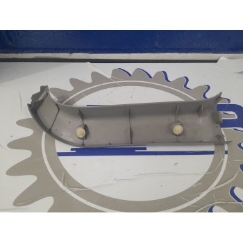 Recambio de molduras traseras para toyota rav 4 2.2 d-4d cat referencia OEM IAM 6793842030  