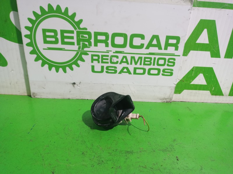 Recambio de claxon para peugeot 307 (s1) xn referencia OEM IAM 011157  