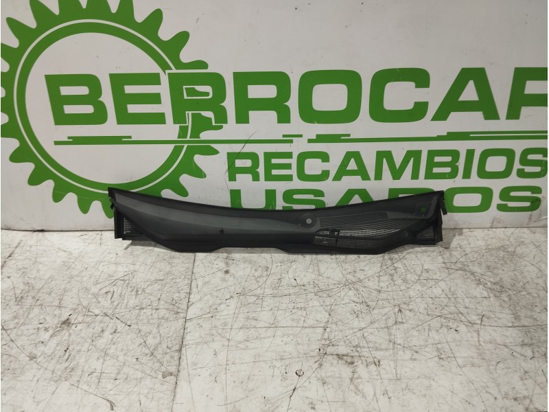 Recambio de torpedo para opel astra h berlina essentia referencia OEM IAM 24463382  