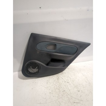 GUARNECIDO PUERTA TRASERA DERECHA 7700411373 