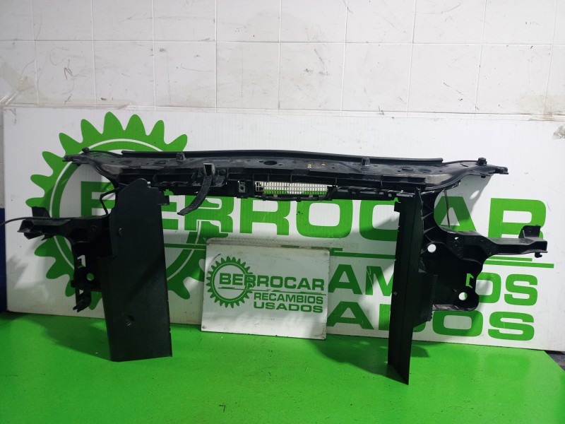 Recambio de panel frontal para renault megane ii coupe/cabrio confort authentique referencia OEM IAM 8200137494  