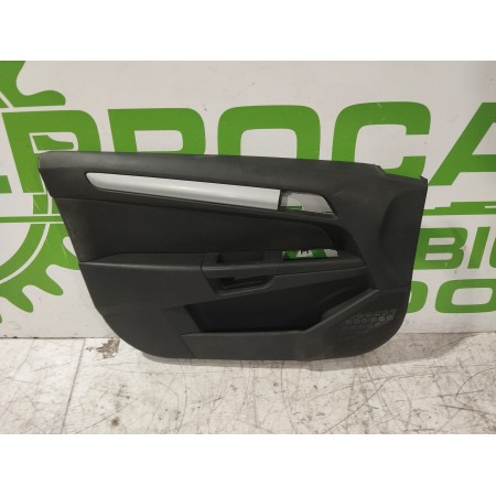 Recambio de guarnecido puerta delantera izquierda para opel astra h berlina essentia referencia OEM IAM 13153881  