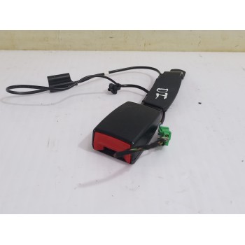 Recambio de enganche cinturon delantero izquierdo para volkswagen polo (6c1) a-polo referencia OEM IAM 6R0857755D  