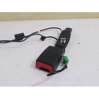 Recambio de enganche cinturon delantero izquierdo para volkswagen polo (6c1) a-polo referencia OEM IAM 6R0857755D  