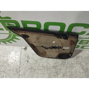 Recambio de guarnecido puerta trasera derecha para opel astra h berlina essentia referencia OEM IAM 13153918  