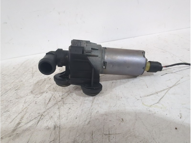 Recambio de bomba agua para bmw 1 (e87) 120 d referencia OEM IAM 6411692824602  