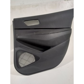 GUARNECIDO PUERTA TRASERA DERECHA 8763002Y70C8 