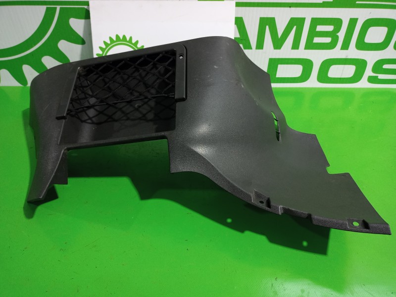 Recambio de moldura para iveco daily caja cerrada (1999 =>) 2.8 diesel cat referencia OEM IAM 500310330  