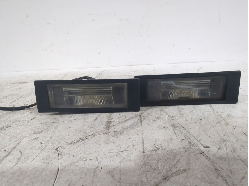 Recambio de piloto matricula para bmw 1 (e87) 120 d referencia OEM IAM 0461385  