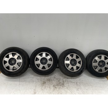 Recambio de juego llantas para kia carnival ii 2.9 crdi lx referencia OEM IAM K9965656050  