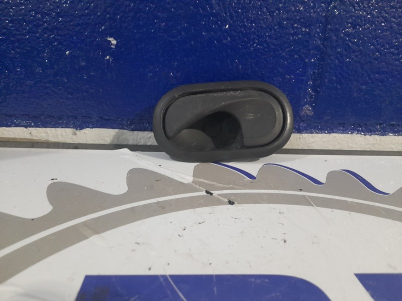 Recambio de maneta interior delantera izquierda para renault kangoo 1.5 dci diesel cat referencia OEM IAM 310579  