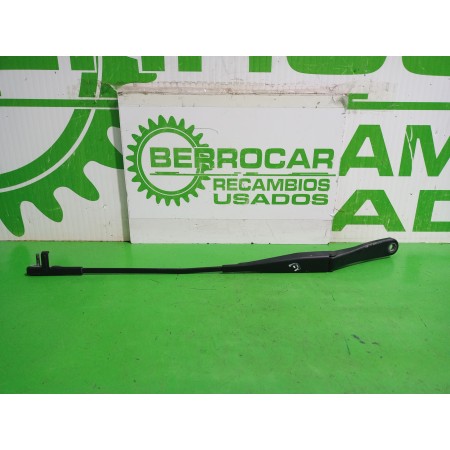 Recambio de brazo limpia delantero derecho para opel astra h berlina elegance referencia OEM IAM 13111220LH  