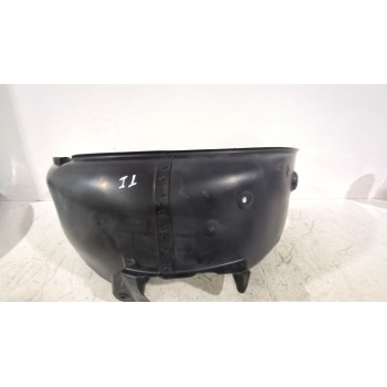 Recambio de paso rueda trasero izquierdo para kia cee´d hatchback (ed) 1.6 crdi 90 referencia OEM IAM 868231H000  