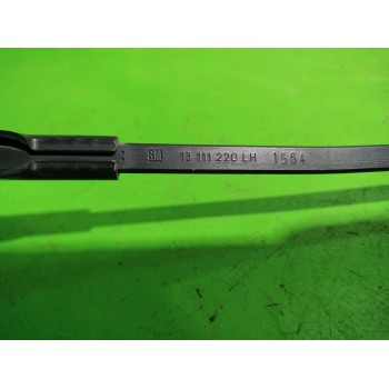 Recambio de brazo limpia delantero derecho para opel astra h berlina elegance referencia OEM IAM 13111220LH  