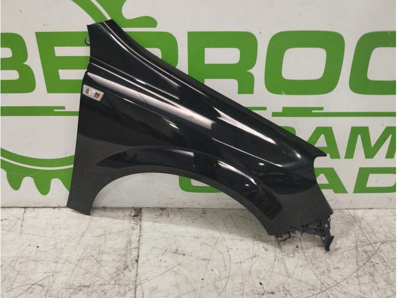 Recambio de aleta delantera derecha para opel astra h berlina essentia referencia OEM IAM 93178667  