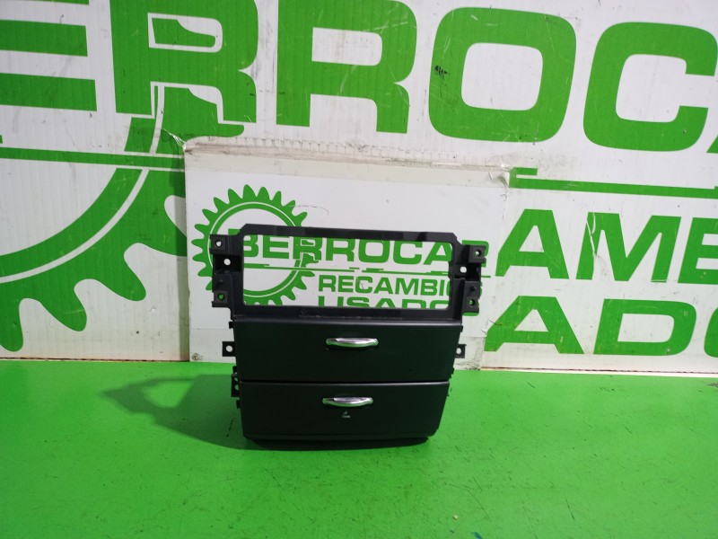 Recambio de cenicero para kia sorento i (jc) 2.5 crdi referencia OEM IAM 845703E00  