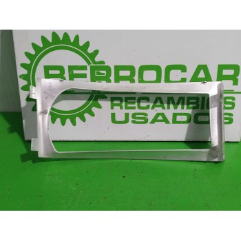 Recambio de moldura para iveco daily caja cerrada (1999 =>) 2.8 diesel cat referencia OEM IAM 1305542206  