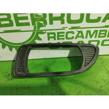 Recambio de moldura para kia carnival 2.9 crdi cat referencia OEM IAM 865134D010  