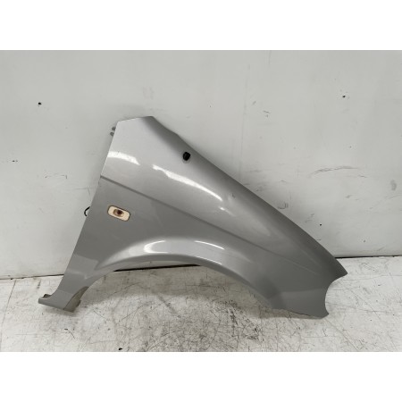 Recambio de aleta delantera derecha para kia carnival ii 2.9 crdi lx referencia OEM IAM K55A52111  