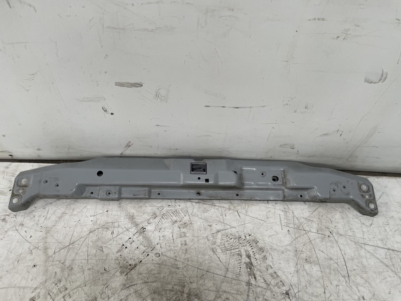 Recambio de travesaño para kia carnival ii 2.9 crdi lx referencia OEM IAM K54A53140C  