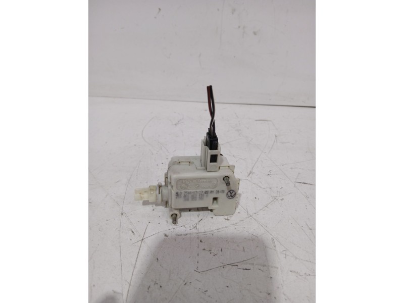 Recambio de motor tapa combustible para seat ibiza ii (6k1) 1.9 sdi referencia OEM IAM 6K6862159A  