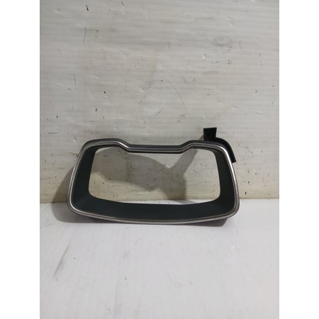 Recambio de moldura para toyota corolla station wagon (_e21_) 1.8 hybrid (zwe211) referencia OEM IAM 5541102C10  